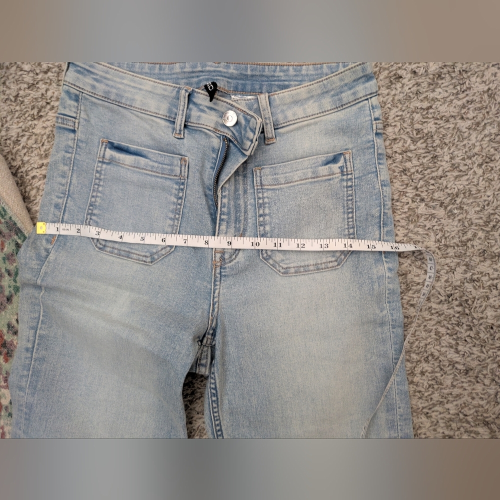 High Waisted Light Blue Flare Jeans With Front Pockets - Picture 8 of 8